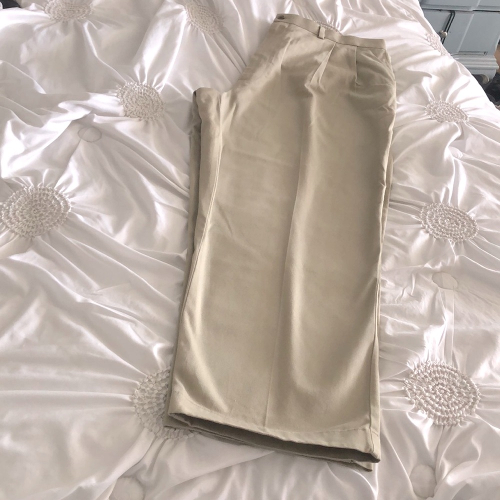MENS ROUNDTREE &YOURKE KHAKIS PANTS